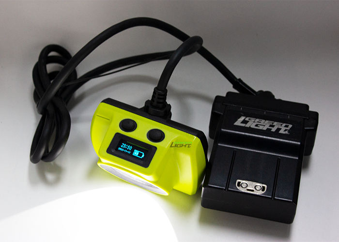 Υψηλή φωτεινότητα 25000lux Ασφάλεια υπόγειος λαμπτήρας καπάκι ορυχείου Αντιεκρήξεις 530lum 14Ah Λαμπτήρες ορυχείων 60hrs χρόνος λειτουργίας